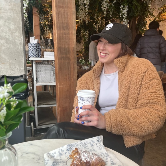 Meet your Posher, Cat - Picture 6 of 8